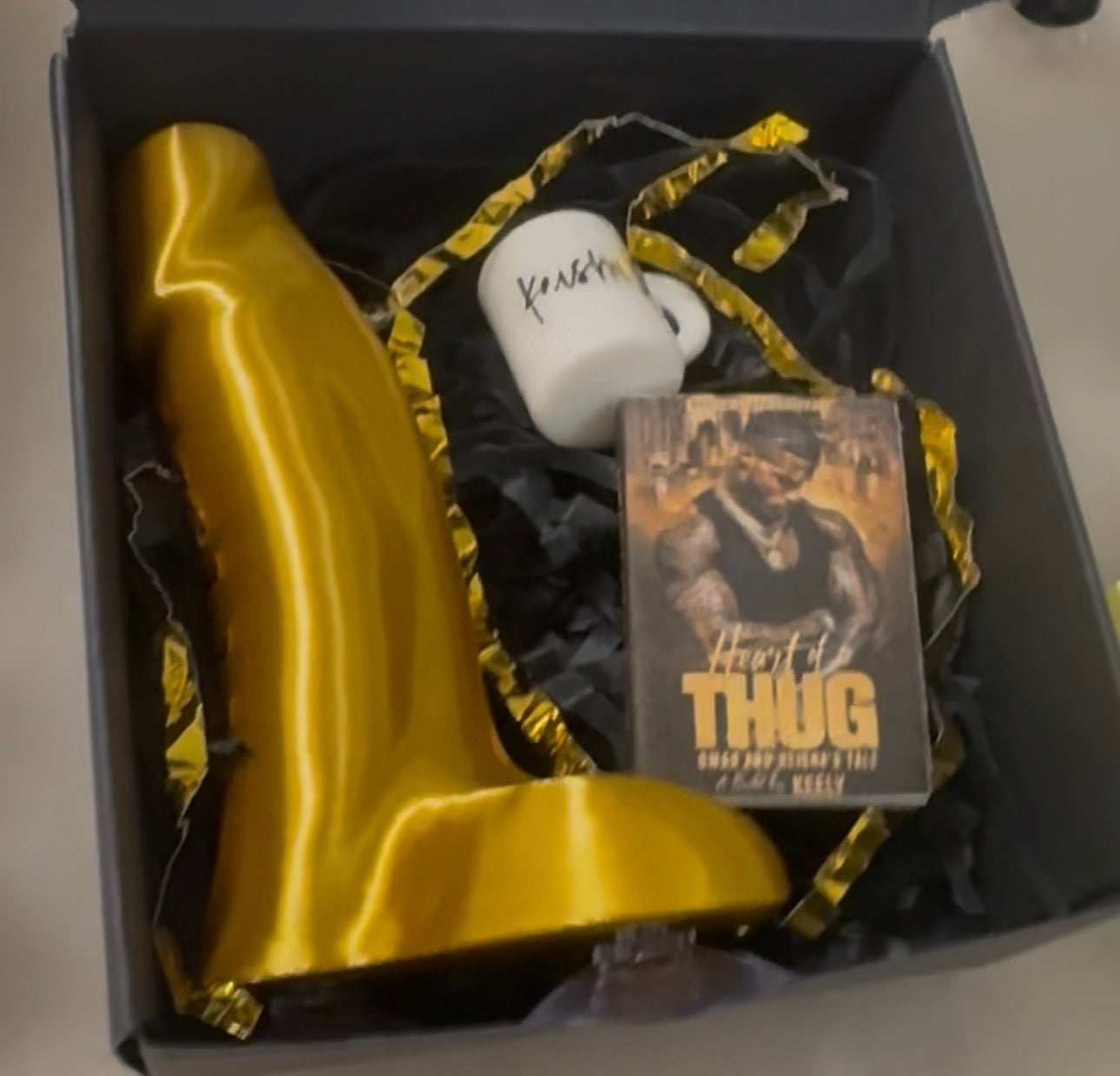 Keely's Mini Souvenir Gift Box (Omar & Keisha Inspired)